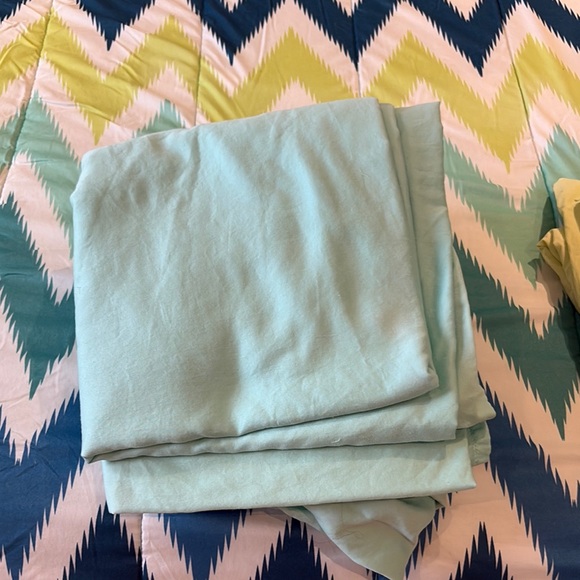 Chevron Pattern comforter - Blue and Green - Picture 3 of 6